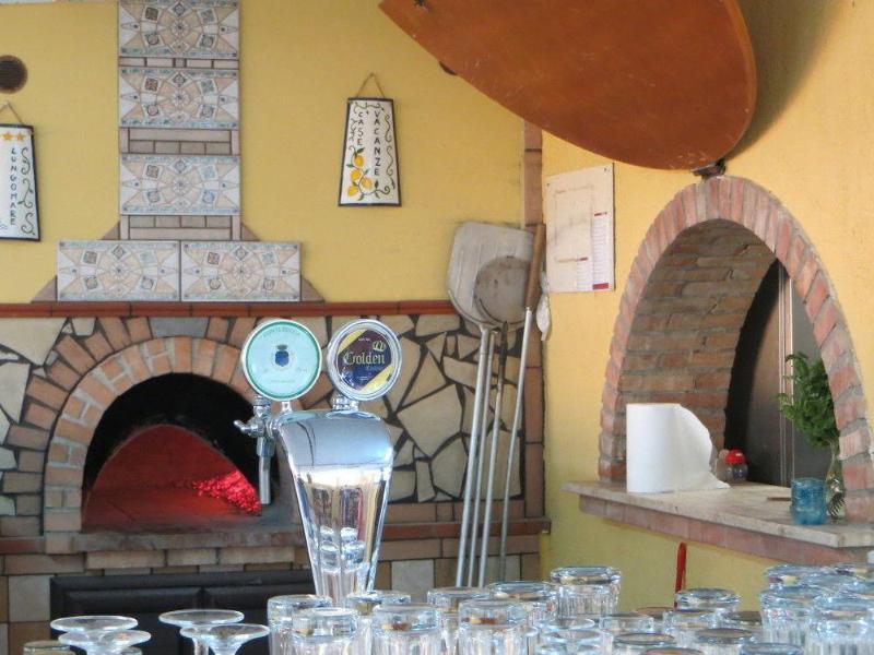 Villaggio Camping Lungomare Кропани Екстериор снимка