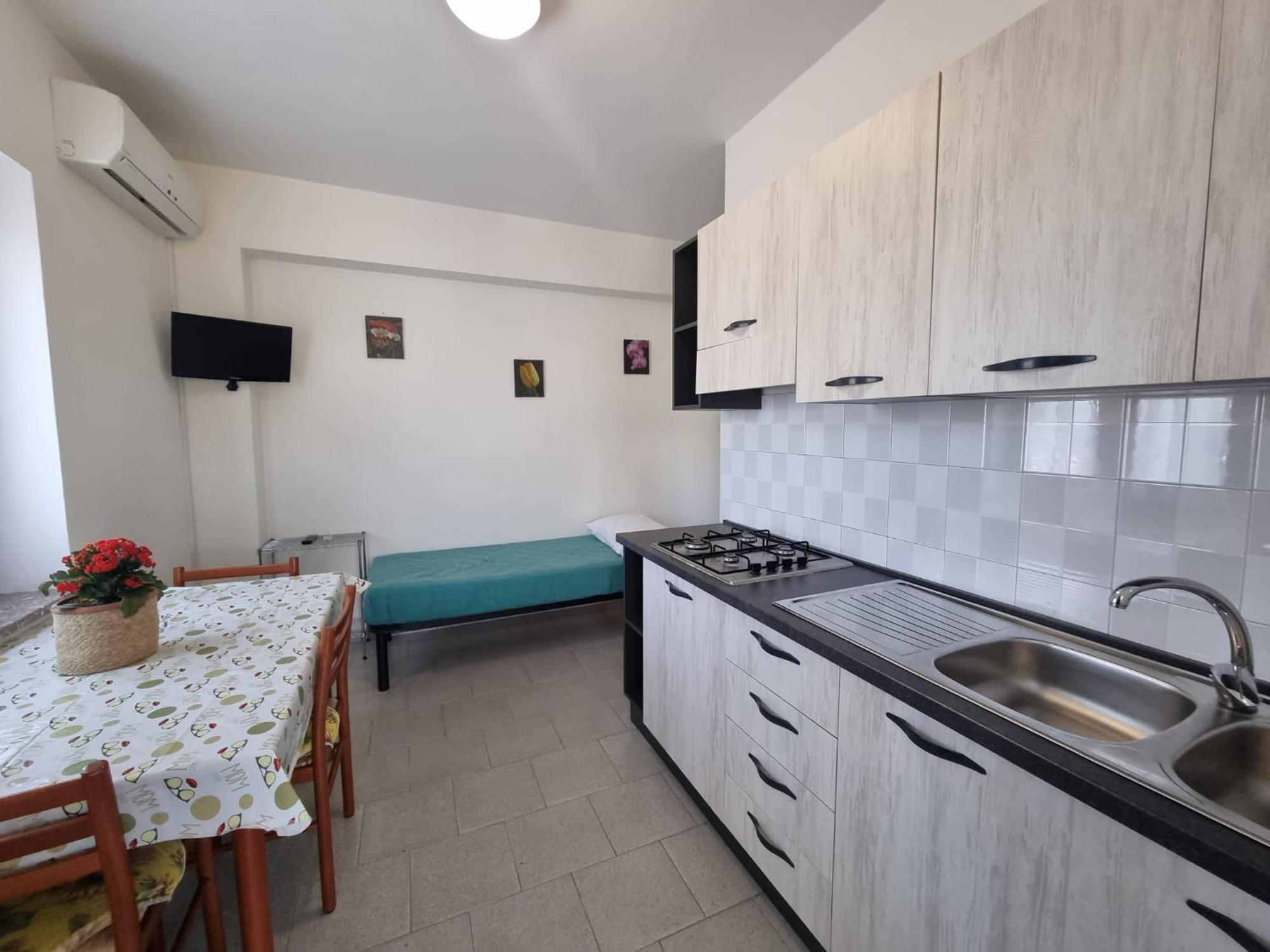 Villaggio Camping Lungomare Кропани Екстериор снимка
