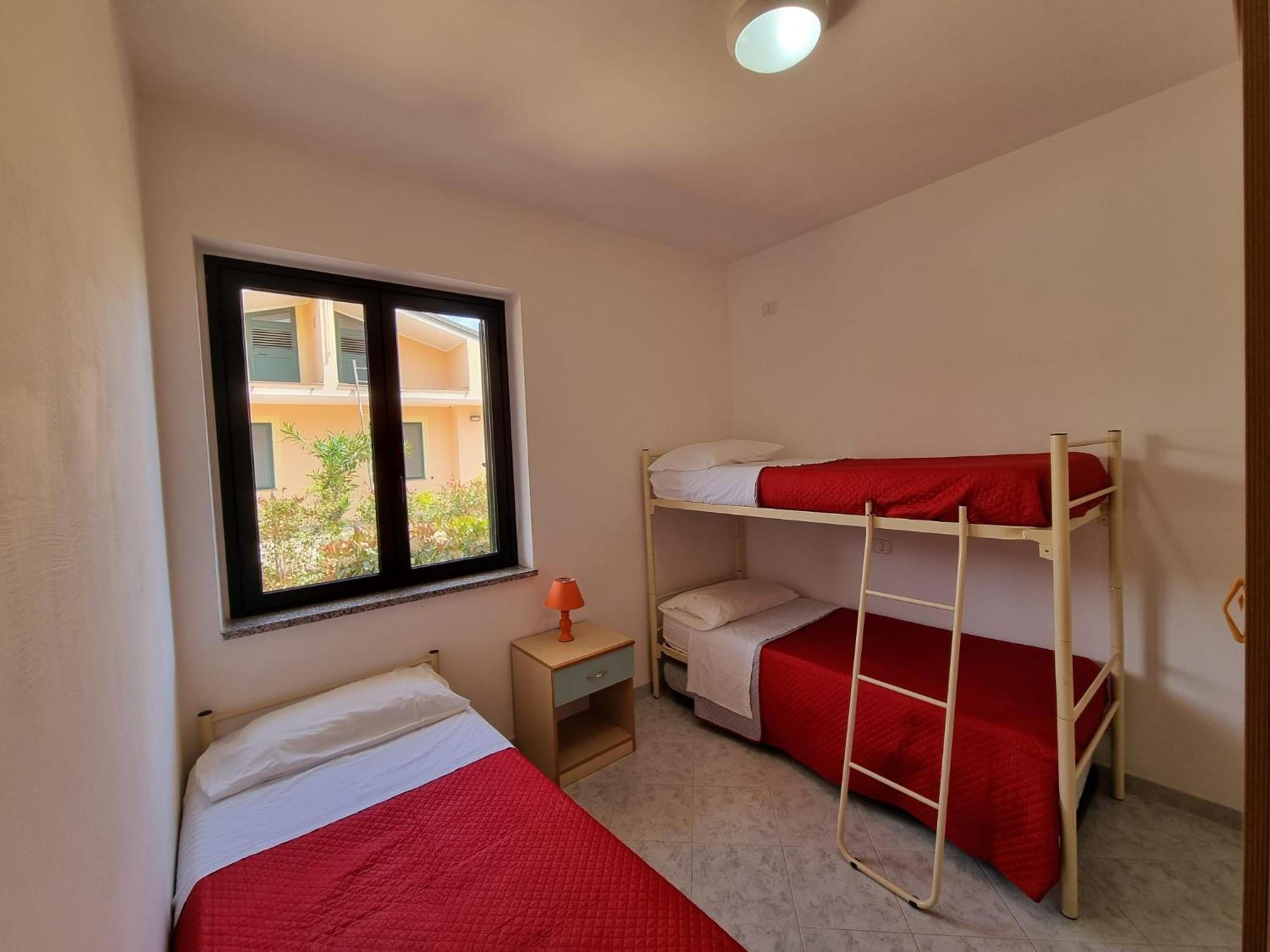 Villaggio Camping Lungomare Кропани Екстериор снимка