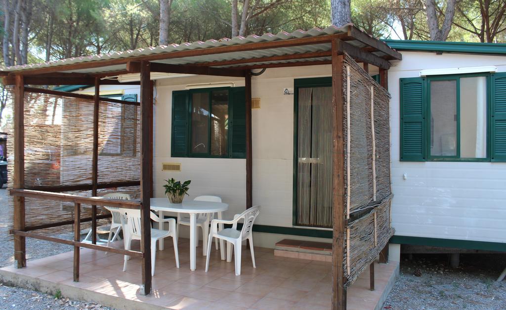 Villaggio Camping Lungomare Кропани Екстериор снимка