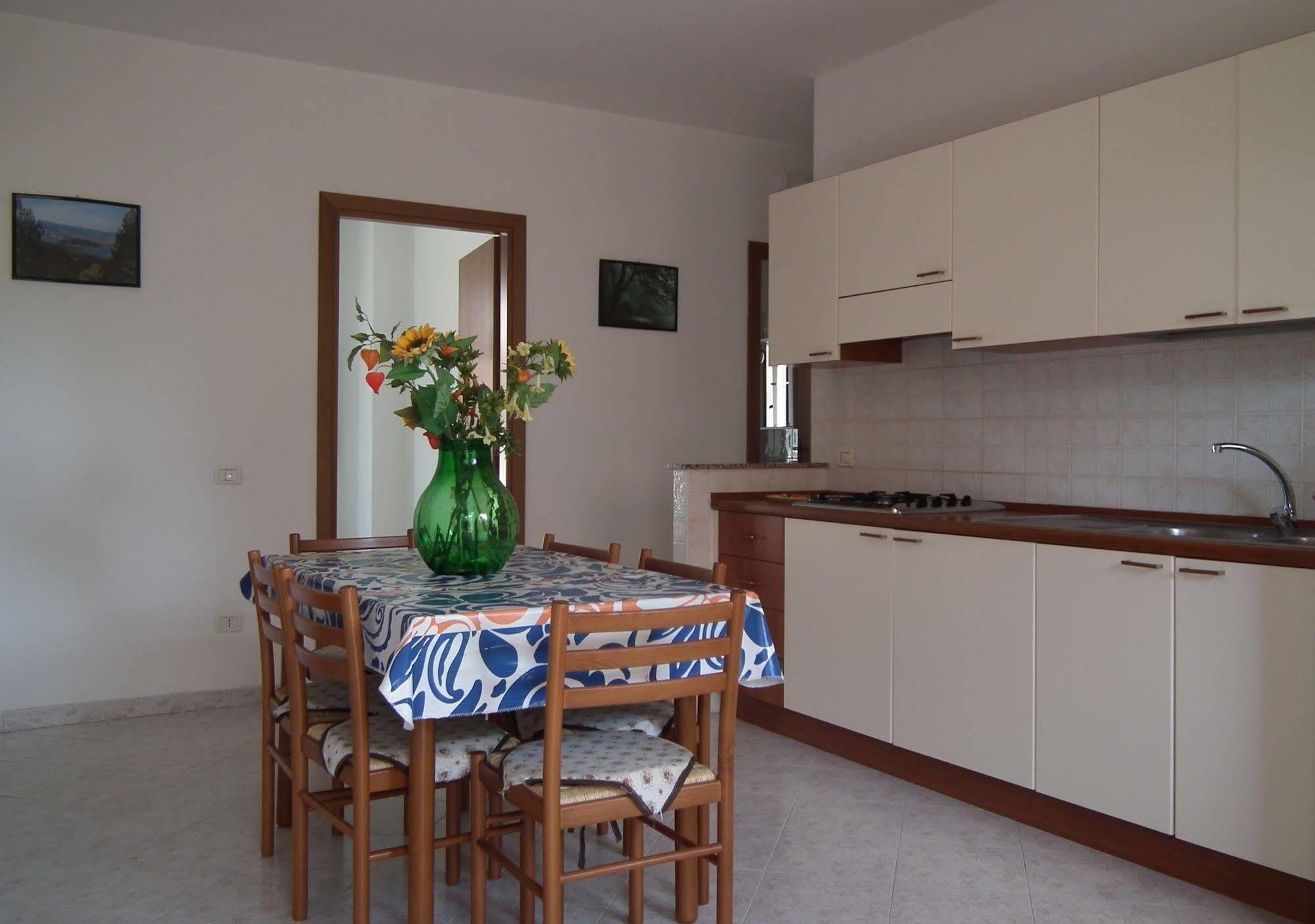 Villaggio Camping Lungomare Кропани Екстериор снимка