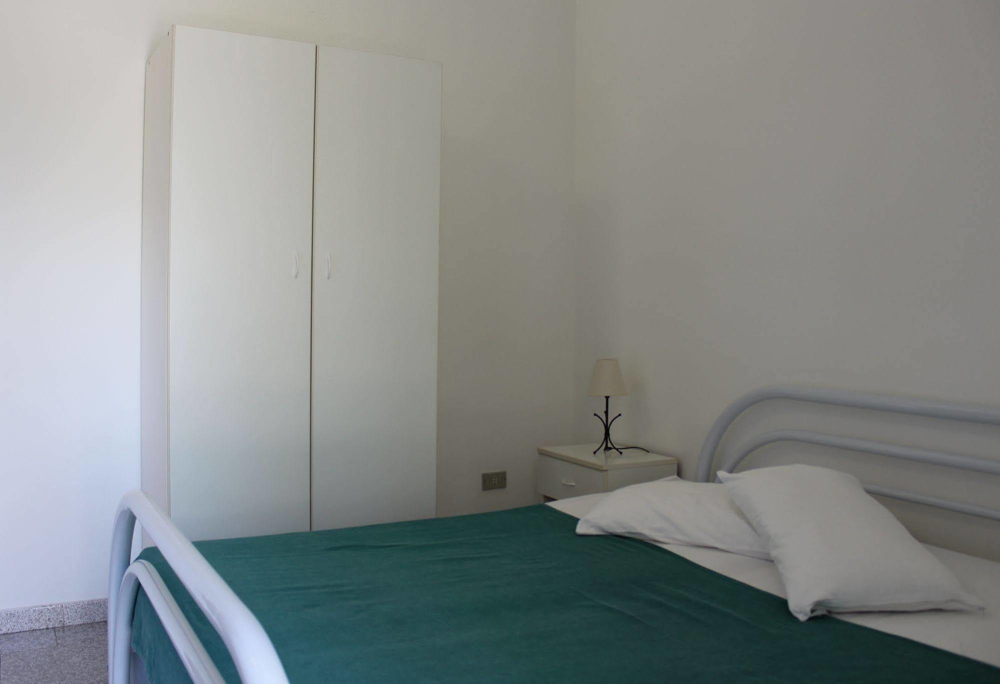Villaggio Camping Lungomare Кропани Екстериор снимка